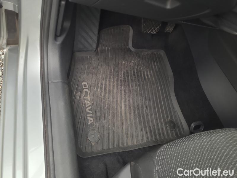  Skoda  Octavia  Combi (NX3)(2020) Oct.Combi 2.0TDI 110 Am 4x4 AT #6
