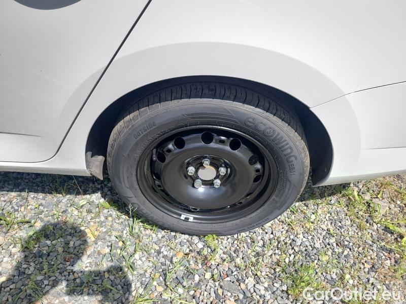  Skoda  Fabia  Combi (2015) Com.1.0TSI 70 Ambition 5d #4