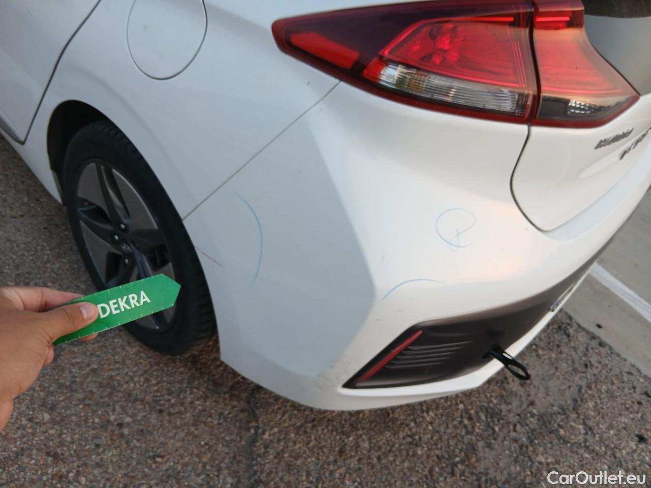  Hyundai   Ioniq HYUNDAI / 2019 / 5P / berlina con portón 1.6 GDI HEV Klass LE DCT  #13