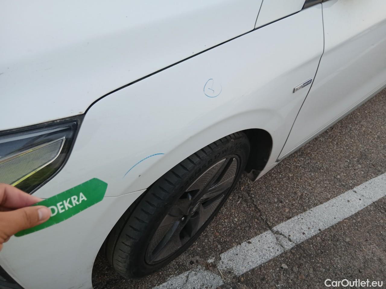  Hyundai   Ioniq HYUNDAI / 2019 / 5P / berlina con portón 1.6 GDI HEV Klass LE DCT  #9