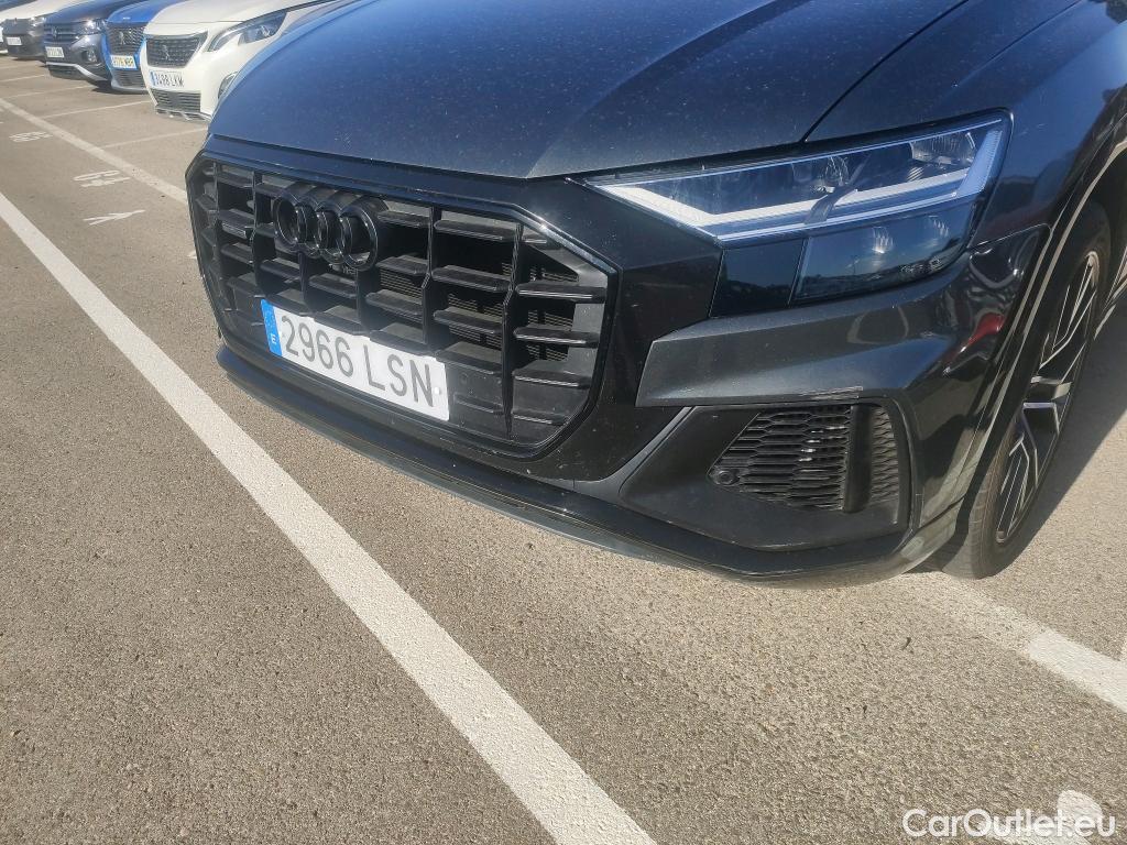  Audi  Q8 AUDI  / 2018 / 5P / todoterreno 55 TFSIe 280kW Black L quattro tiptronic #33