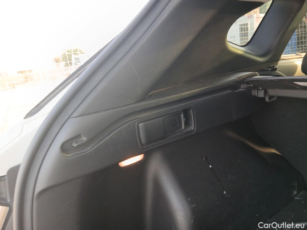  Hyundai  Tucson HYUNDAI  / 2020 / 5P / todoterreno 1.6 TGDI PHEV 195kW Tecno Sky Auto 4x4 #41