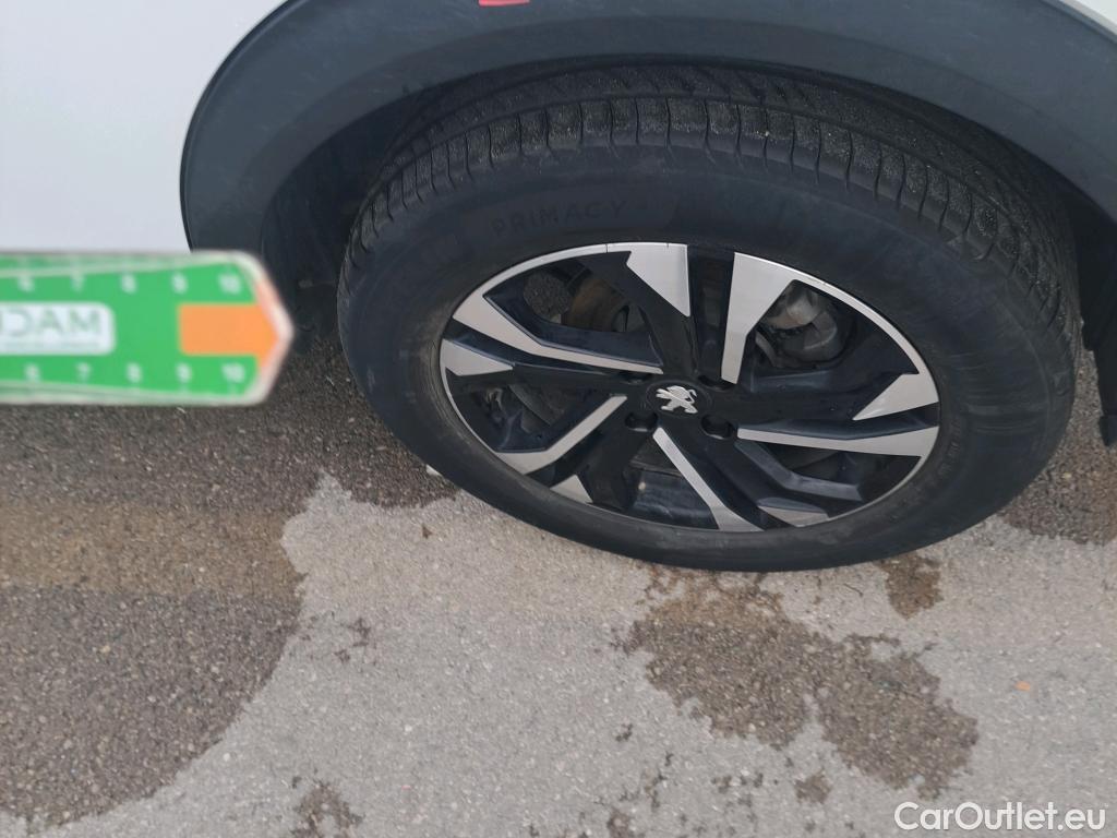  Peugeot  2008  Allure 1.2 PureTech 100CV MT6 E6d #43