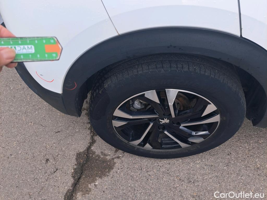  Peugeot  2008  Allure 1.2 PureTech 100CV MT6 E6d #26