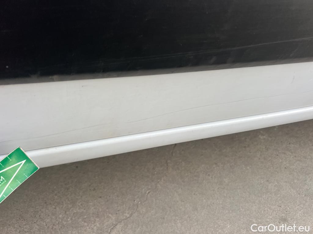  Land Rover  Discovery FIAT Doblò / 2022 / 5P / combi Combi (N1) BlueHDi 1.5 L 100CV (AC)  #4