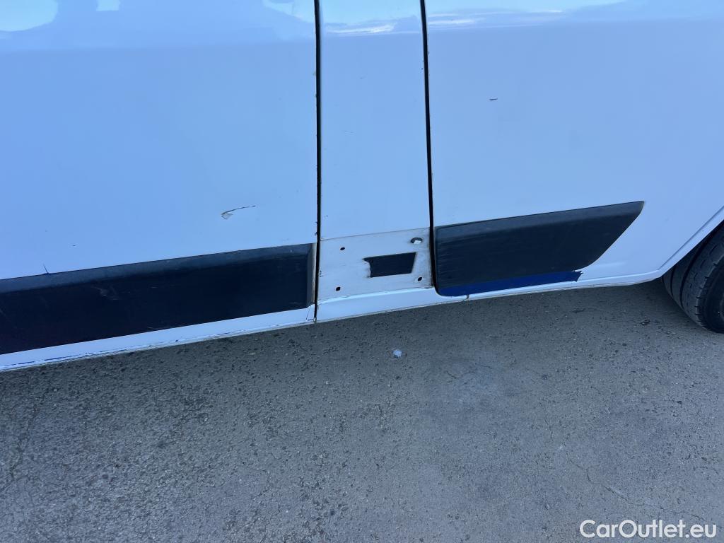  Fiat  Ducato FIAT  / 2014 / 4P / furgón 33 Medio Techo Alto 2.0 Mjet 85kW (115CV #46