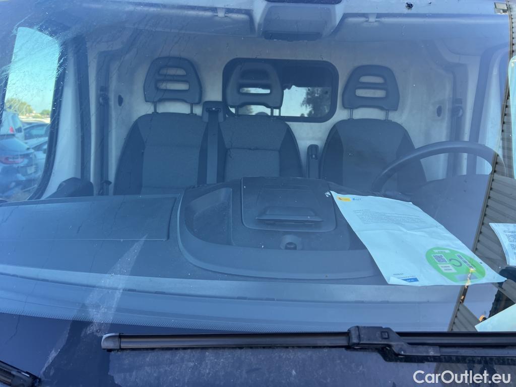  Fiat  Ducato FIAT  / 2014 / 4P / furgón 33 Medio Techo Alto 2.0 Mjet 85kW (115CV #1