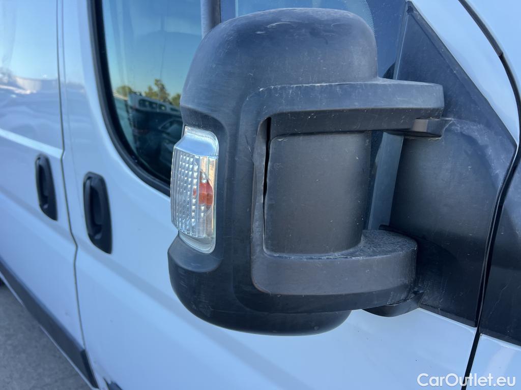  Fiat  Ducato FIAT  / 2014 / 4P / furgón 33 Medio Techo Alto 2.0 Mjet 85kW (115CV #39
