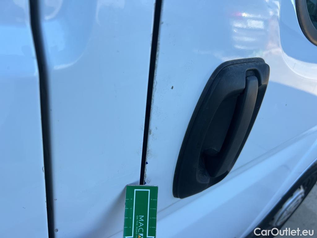  Fiat  Ducato FIAT  / 2014 / 4P / furgón 33 Medio Techo Alto 2.0 Mjet 85kW (115CV #36