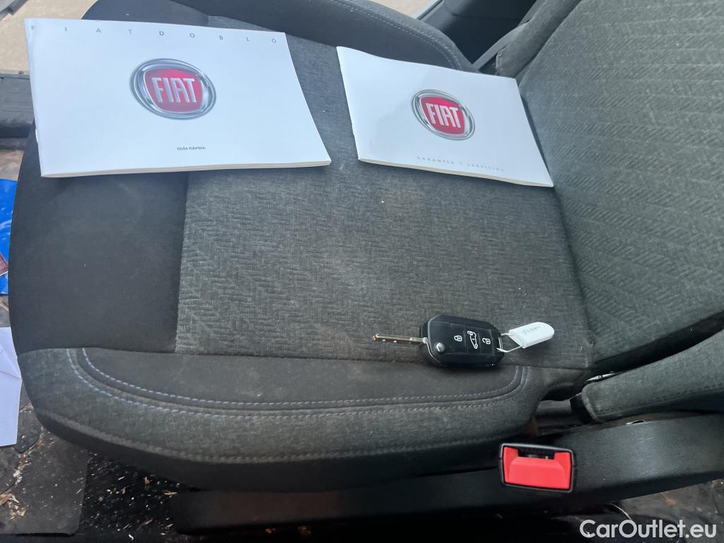  Land Rover  Discovery FIAT Doblò / 2022 / 5P / combi Combi (N1) BlueHDi 1.5 L 100CV (AC)  #1