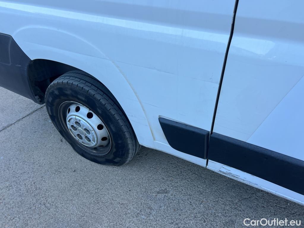 Fiat  Ducato FIAT  / 2014 / 4P / furgón 33 Medio Techo Alto 2.0 Mjet 85kW (115CV #18