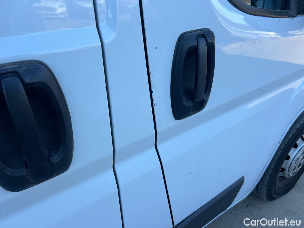  Fiat  Ducato FIAT  / 2014 / 4P / furgón 33 Medio Techo Alto 2.0 Mjet 85kW (115CV #35