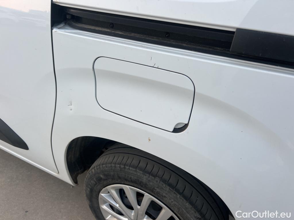  Land Rover  Discovery FIAT Doblò / 2022 / 5P / combi Combi (N1) BlueHDi 1.5 L 100CV (AC)  #28