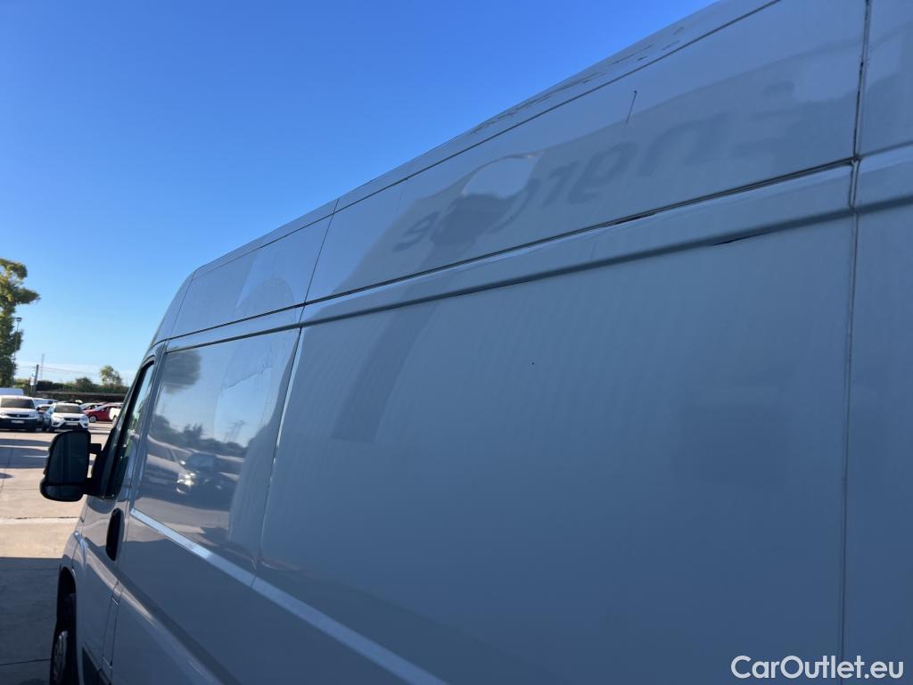  Fiat  Ducato FIAT  / 2014 / 4P / furgón 33 Medio Techo Alto 2.0 Mjet 85kW (115CV #26