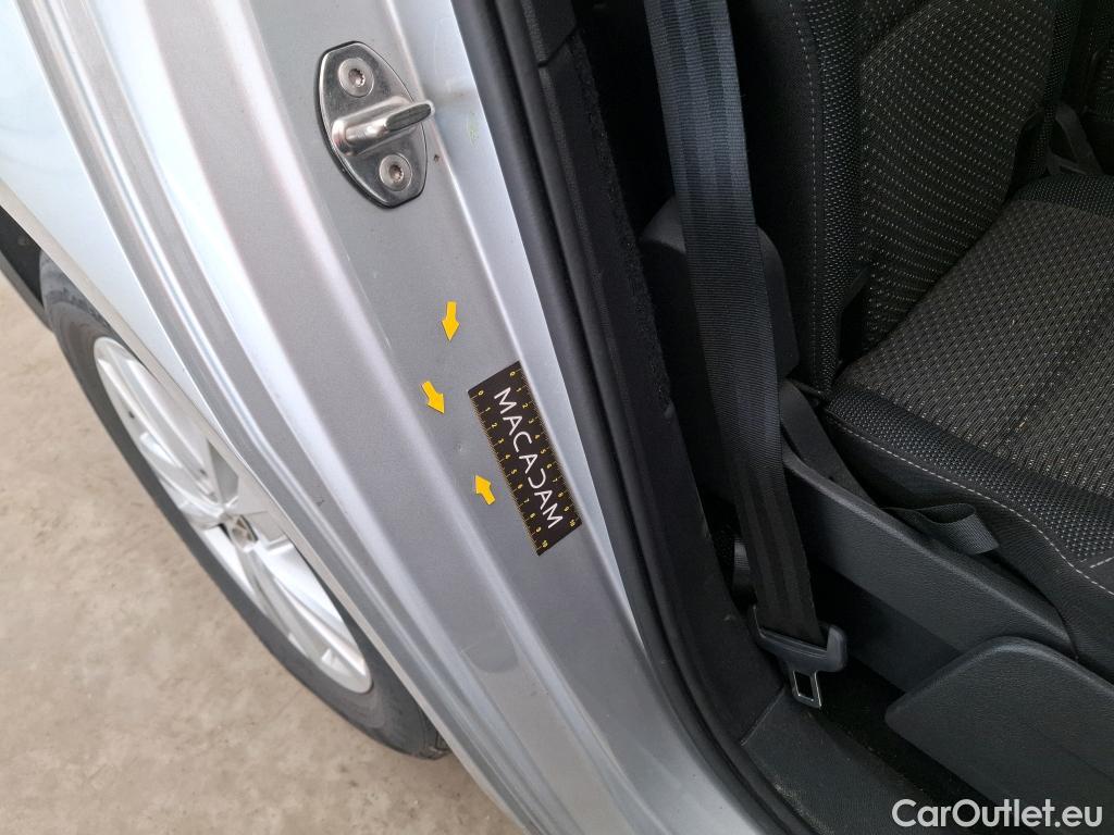  Volkswagen  Touran  IQ.Drive Start-Stop 2.0 TDI #13