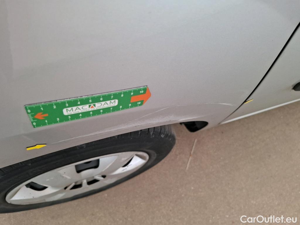  Renault  Kangoo RENAULT  Express / 2013 / 4P / Fourgonnette Extra R-Link dCi 90 #2