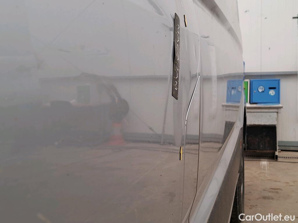  Volkswagen  Crafter VOLKSWAGEN  VU 4p Fourgon 2.0 TDI 177 35 L3H3 Busi Line Plus BVA8 #12