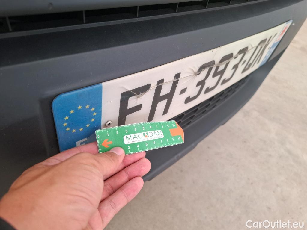  Renault  Kangoo RENAULT  Express / 2013 / 4P / Fourgonnette Extra R-Link dCi 90 #34