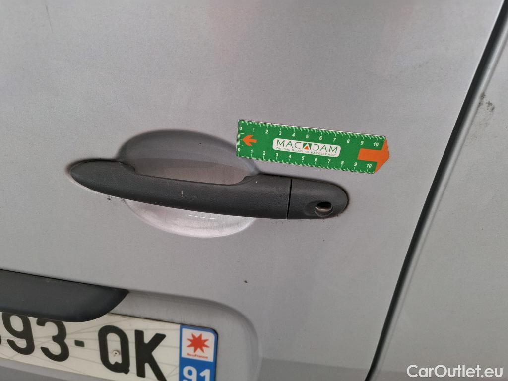  Renault  Kangoo RENAULT  Express / 2013 / 4P / Fourgonnette Extra R-Link dCi 90 #15