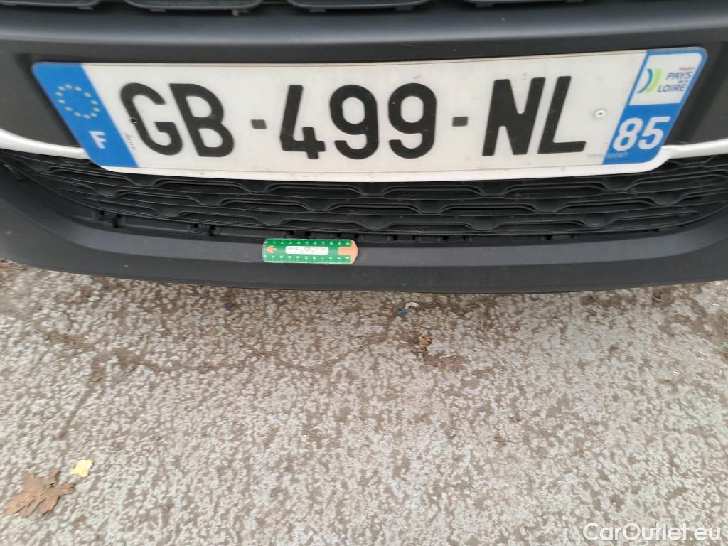  Citroen  C3  Société Feel 1.5 BlueHDI 100CV BVM6 E6d #3