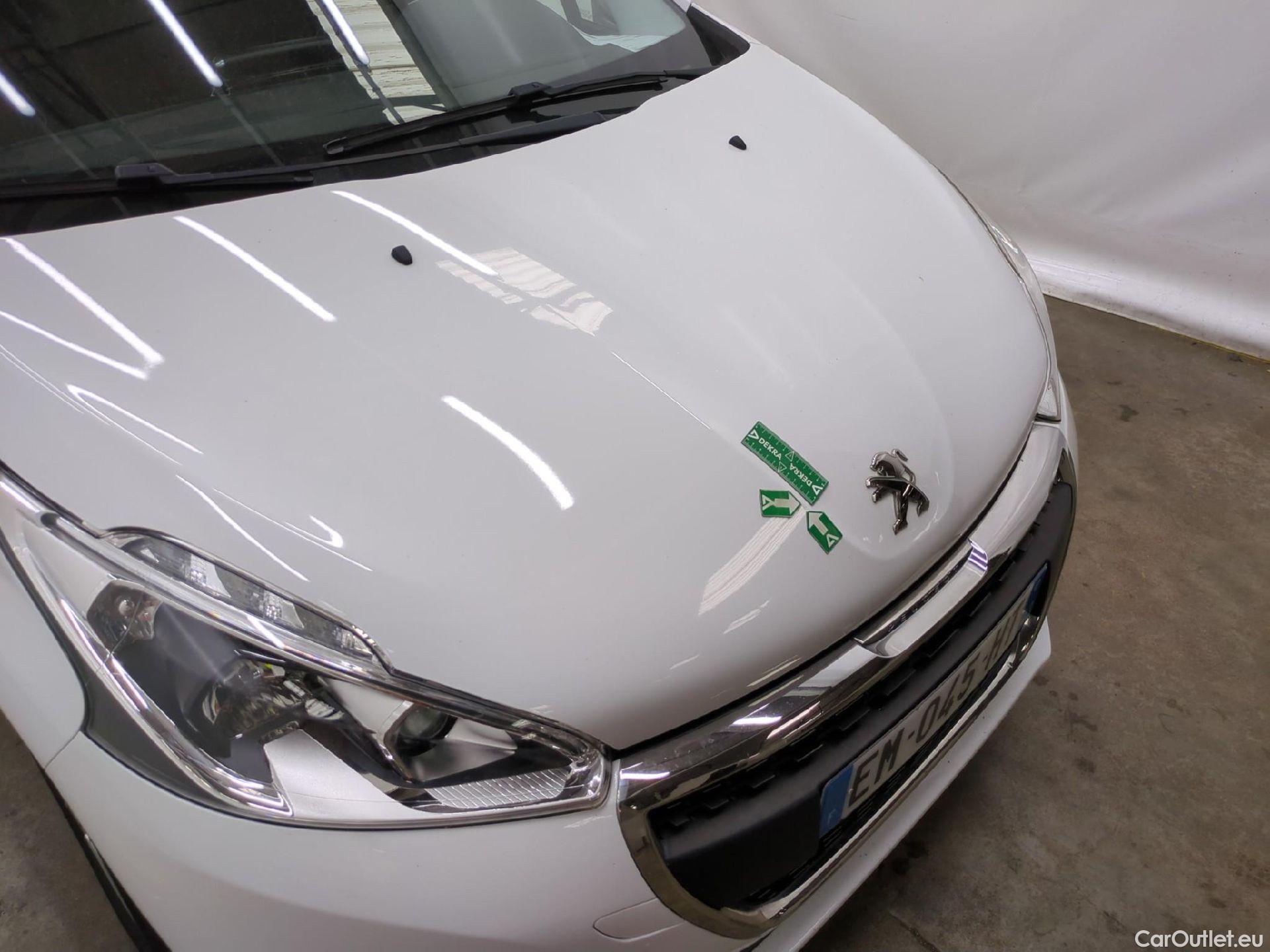  Peugeot  208  Allure Business 1.2 PureTech 110CV BVM5 E6 #13