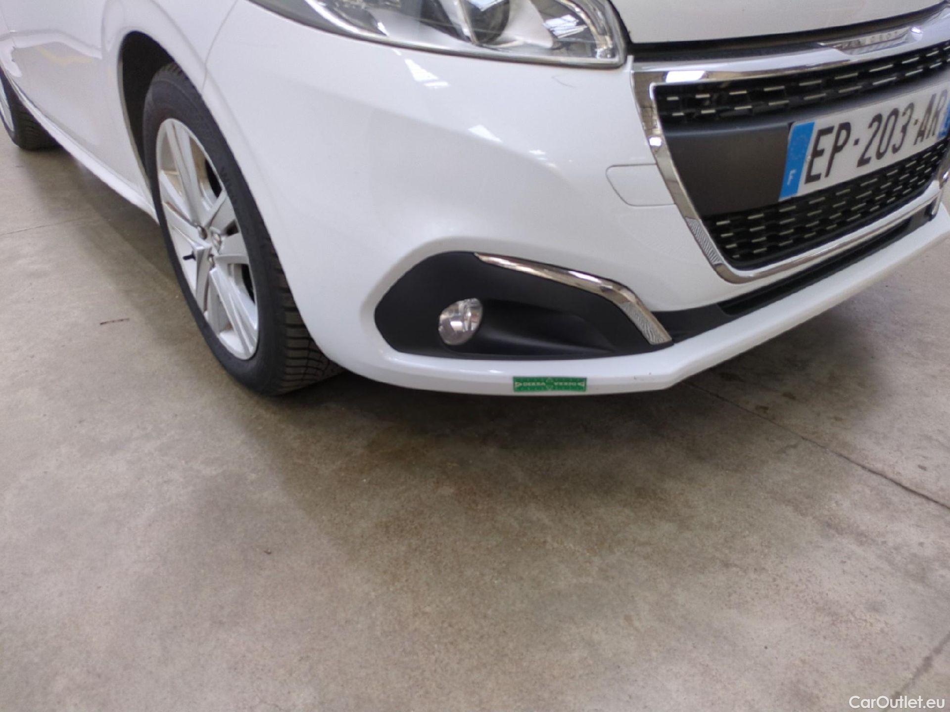  Peugeot  208  Allure Business 1.2 PureTech 110CV BVM5 E6 #6