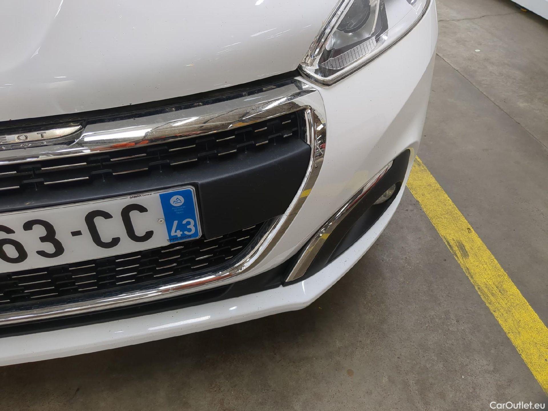  Peugeot  208  Allure Business 1.2 PureTech 110CV BVM5 E6 #18