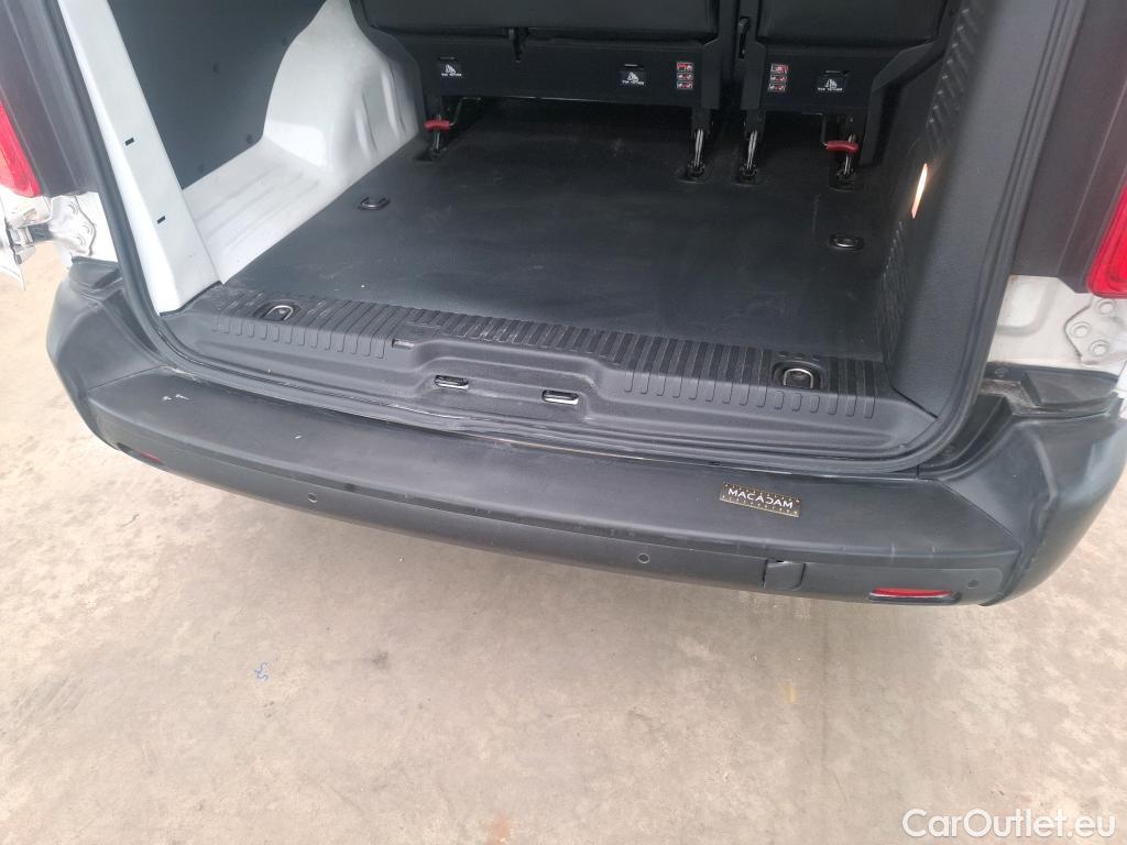  Peugeot  Expert PEUGEOT  / 2016 / 4P / Combi BLUEHDI 120 S&S LONG #9
