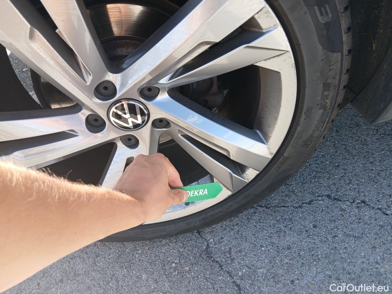  Volkswagen  Tiguan  R-Line 2.0 TDI 150CV AT7 E6d #23