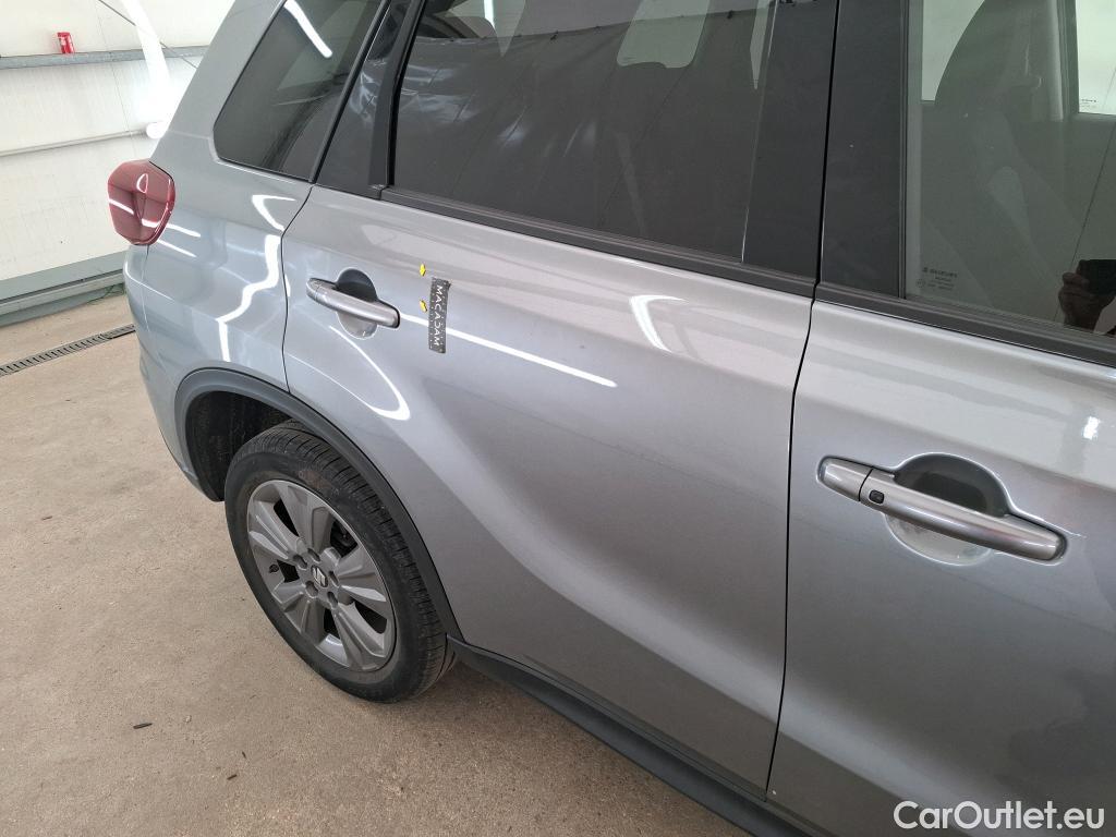  Land Rover  Discovery SUZUKI Vitara / 2015 / 5P / SUV 1.4 Boosterjet Hybrid Privilège Auto #34