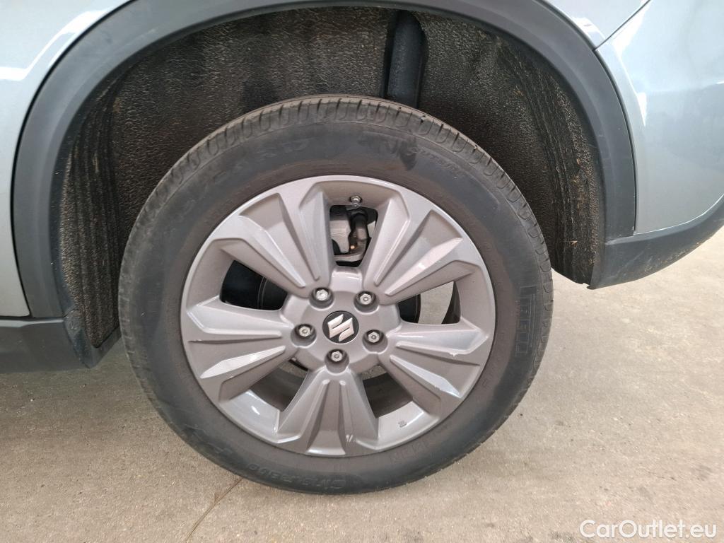  Land Rover  Discovery SUZUKI Vitara / 2015 / 5P / SUV 1.4 Boosterjet Hybrid Privilège Auto #44