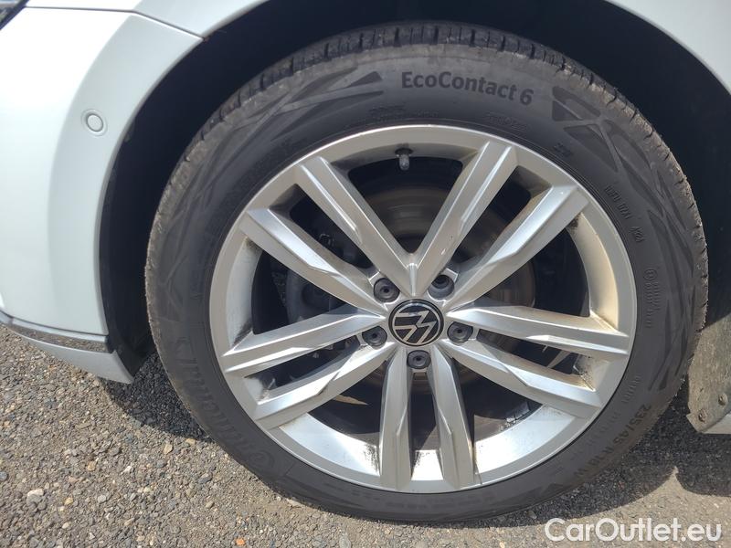  Volkswagen  Passat  Variant (CB5) (2019) Pas.Var.2.0TDI 147 Eleg. 4M AT #4