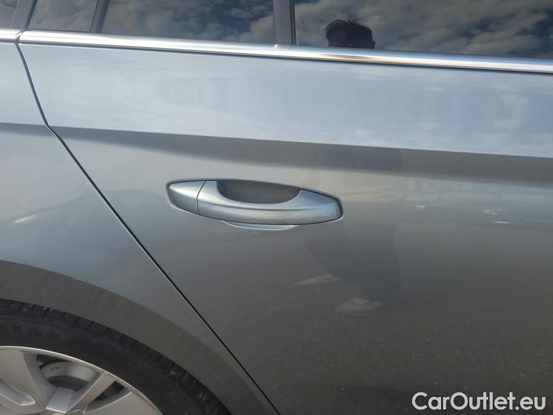  Skoda  Superb  Combi (3V5)(2015)  Com.2.0TDI 140 Style 4x4 AT #14