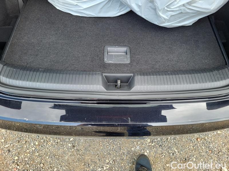  Volkswagen  Golf   Var.2.0TDI 110 Style AT #14