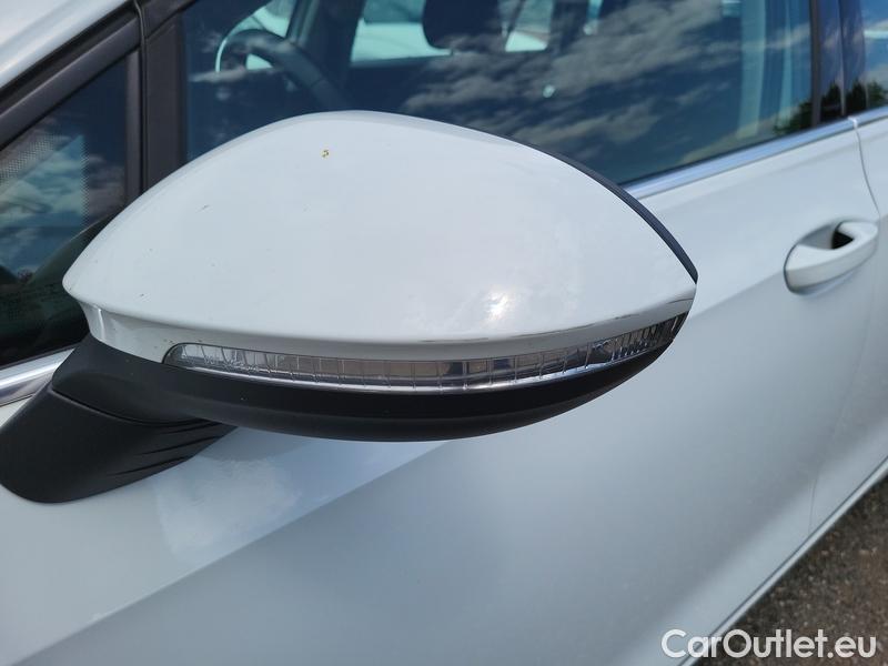  Volkswagen  Golf   Var.2.0TDI 110 Style 5d #2