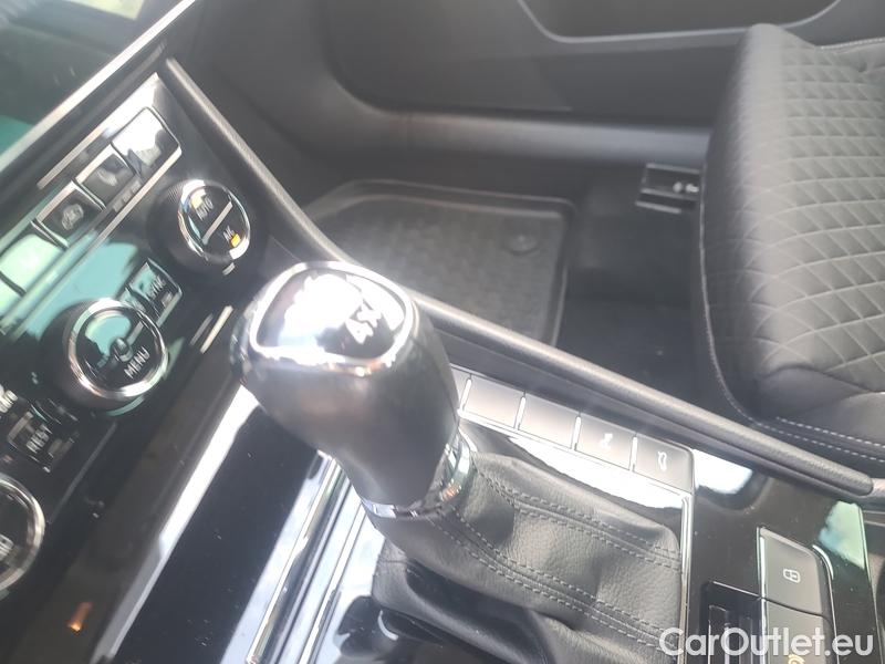  Skoda  Superb  Combi (3V5)(2015)  Com.2.0TDI 140 Style 4x4 AT #12