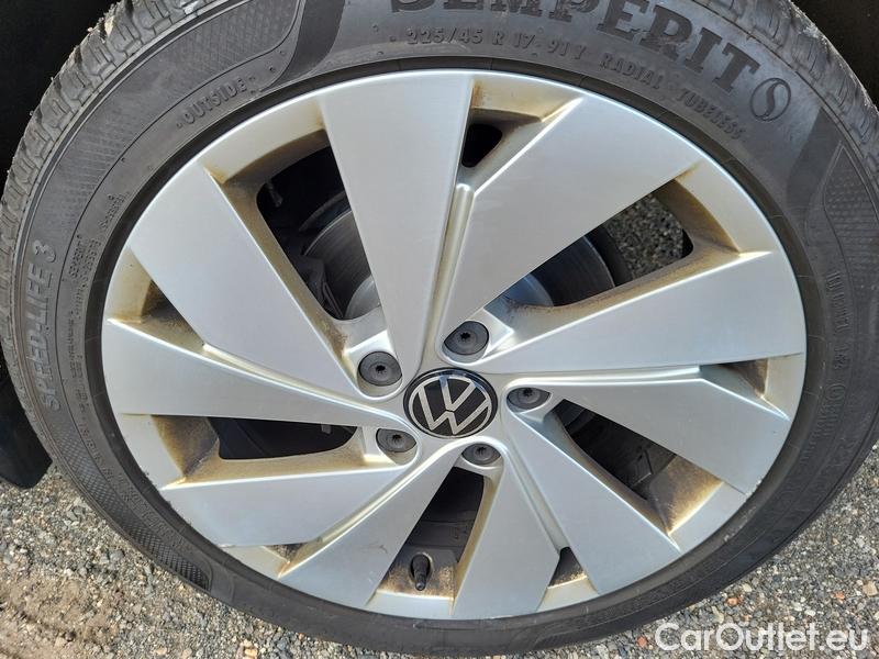  Volkswagen  Golf   Var.2.0TDI 110 Style AT #7