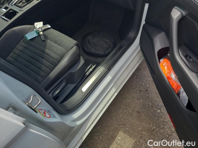  Volkswagen  Passat  Variant (CB5) (2019) Pas.Var.2.0TDI 147 Eleg. 4M AT #37