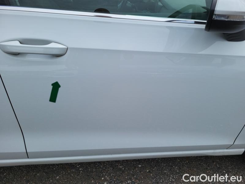  Volkswagen  Golf   Var.2.0TDI 110 Style 5d #9