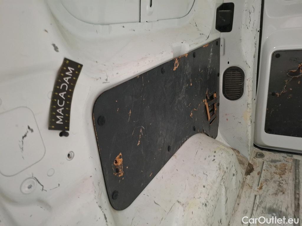 Citroen  Jumpy  Fourgon Club M 2.0 BlueHDi 120CV BVA8 E6d #42