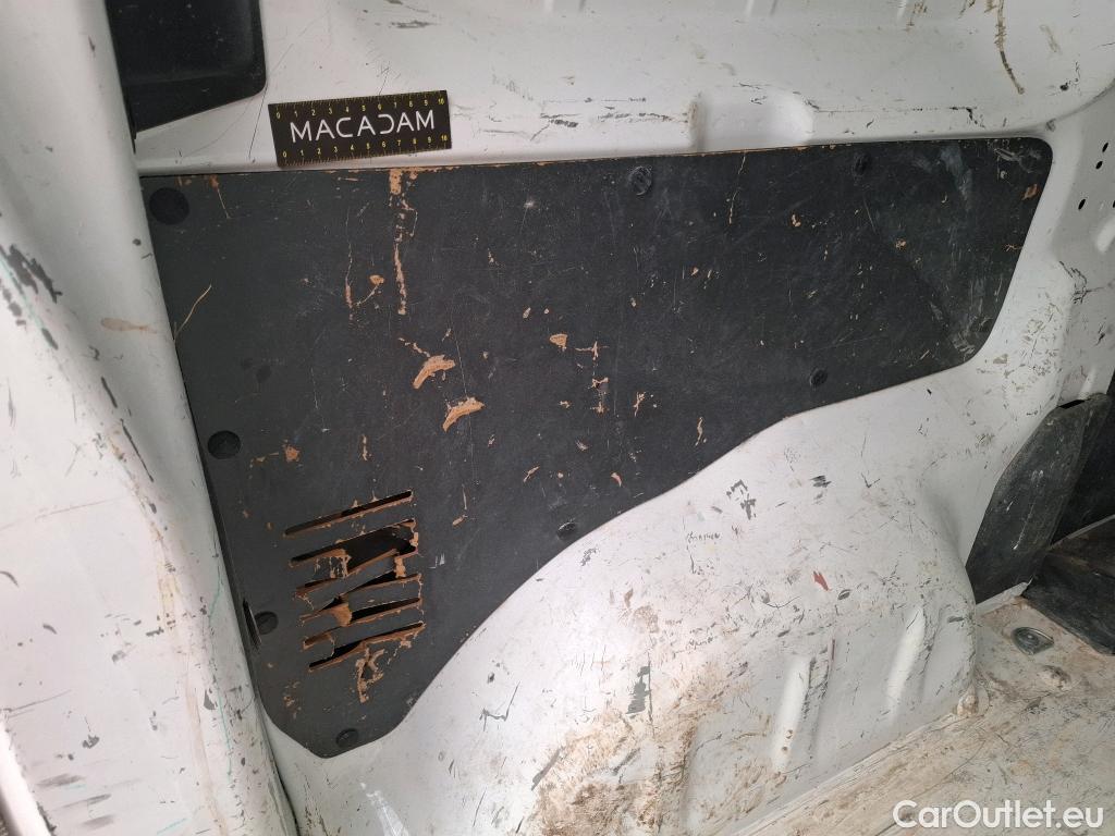  Citroen  Jumpy  Fourgon Club M 2.0 BlueHDi 120CV BVA8 E6d #40