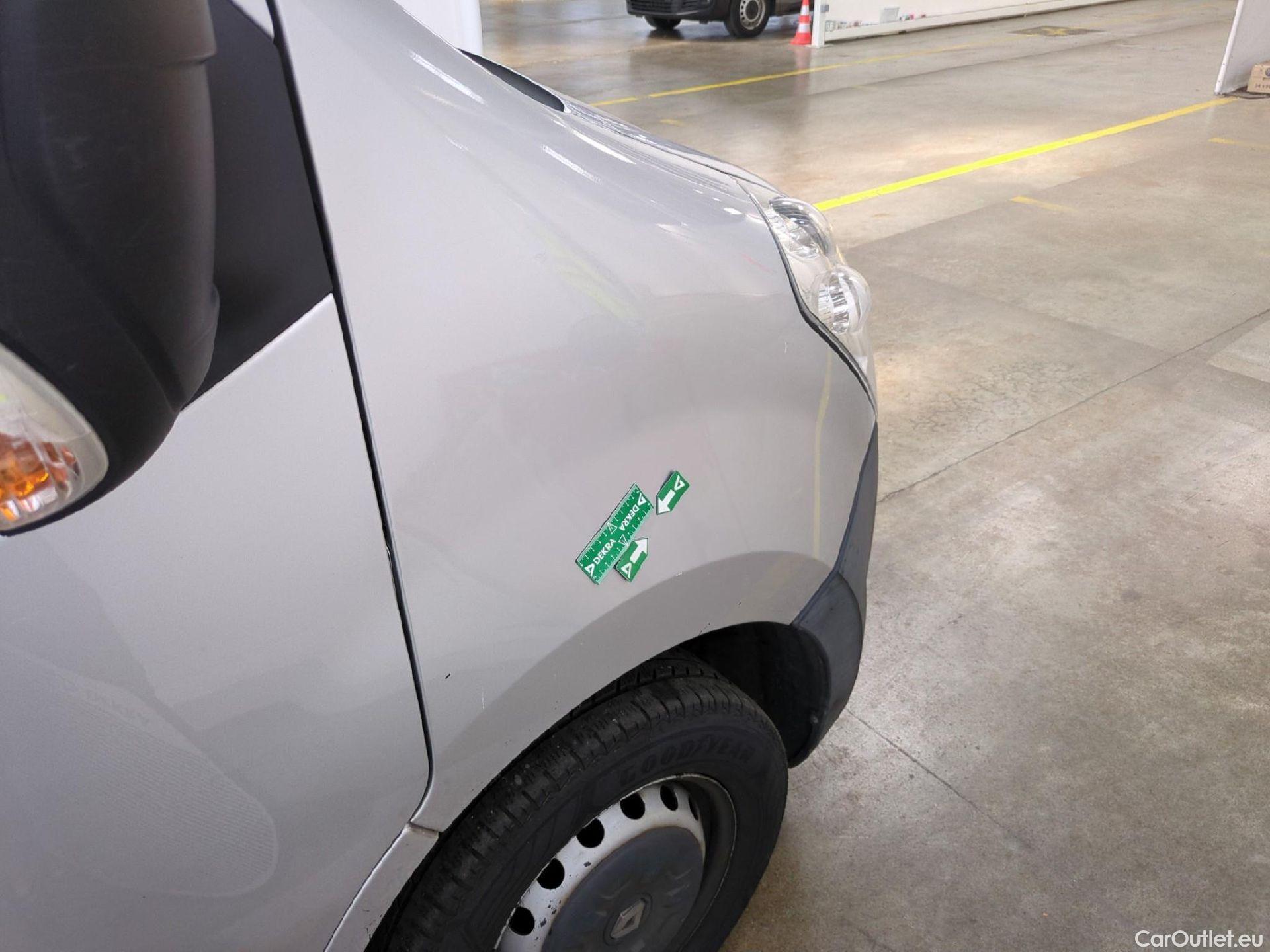  Renault  Master RENAULT  VU 4p Fourgon FG GCf Trac F3500 L1H2 Energy dCi 145 E6 #38