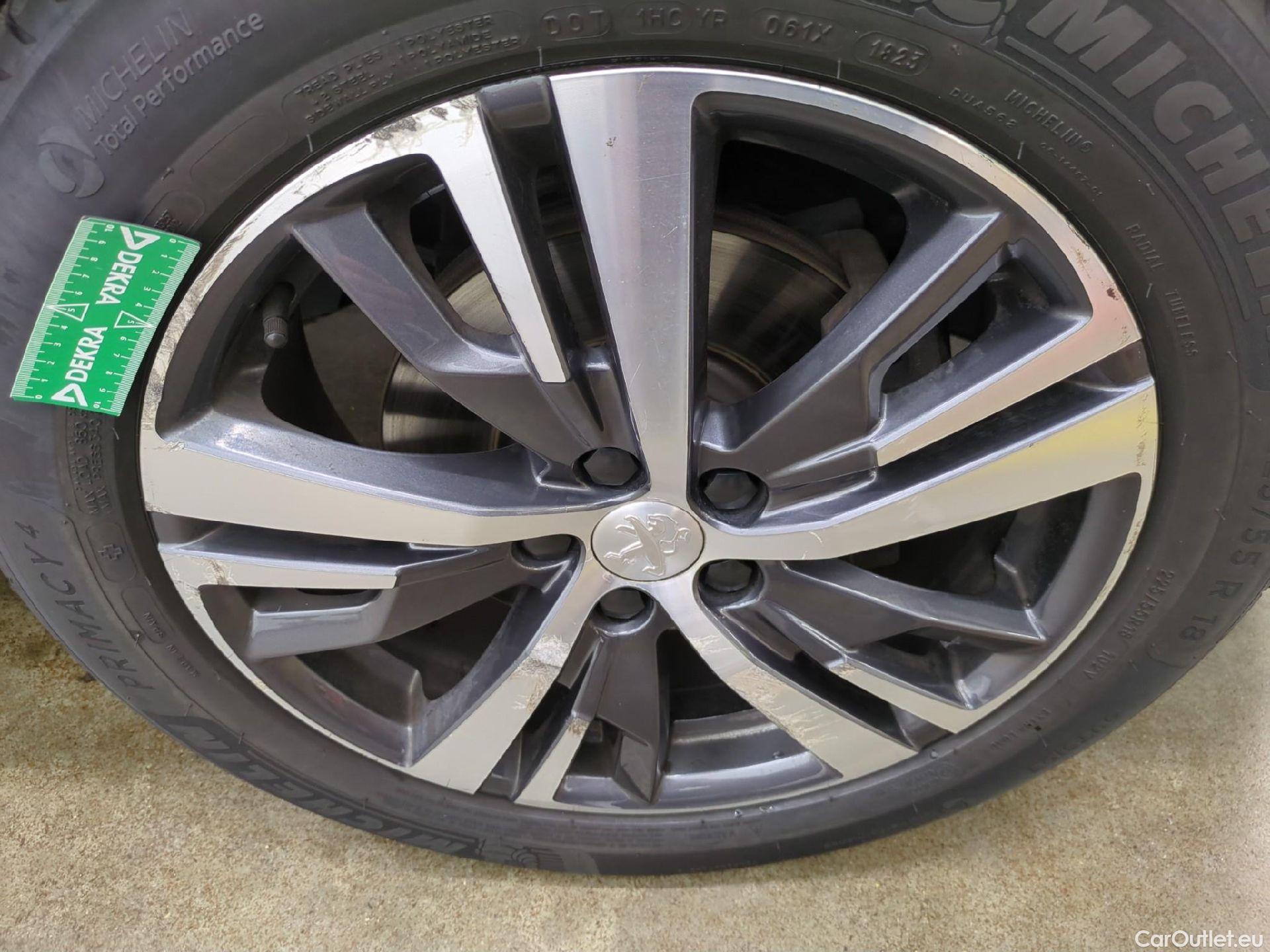  Peugeot  5008  Allure Pack 1.5 HDi 130CV BVA8 7 Sieges E6d #12
