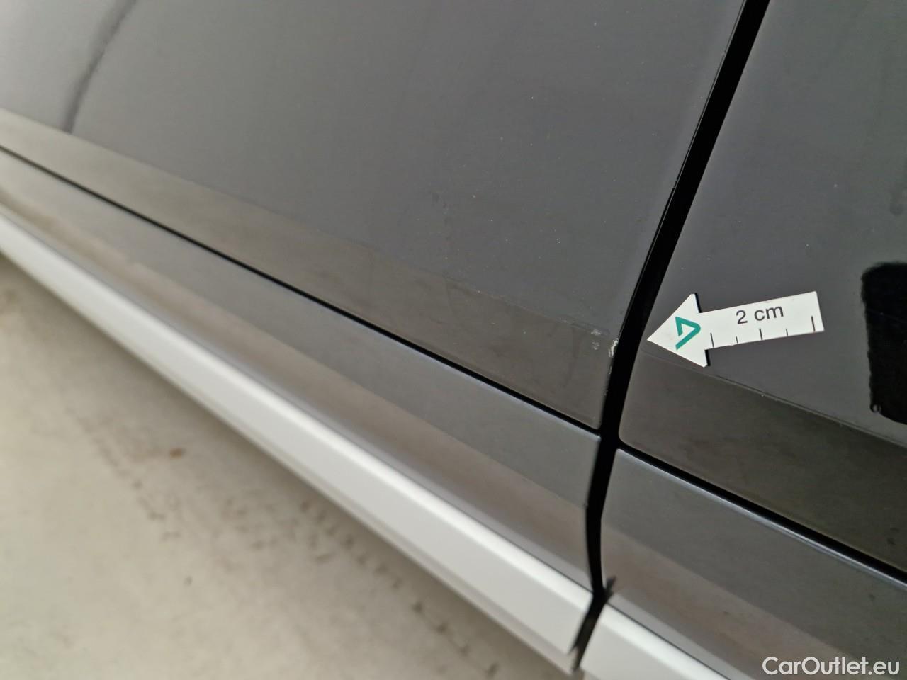  Audi  Q5 Advanced 40 TDI quattro W3 #2
