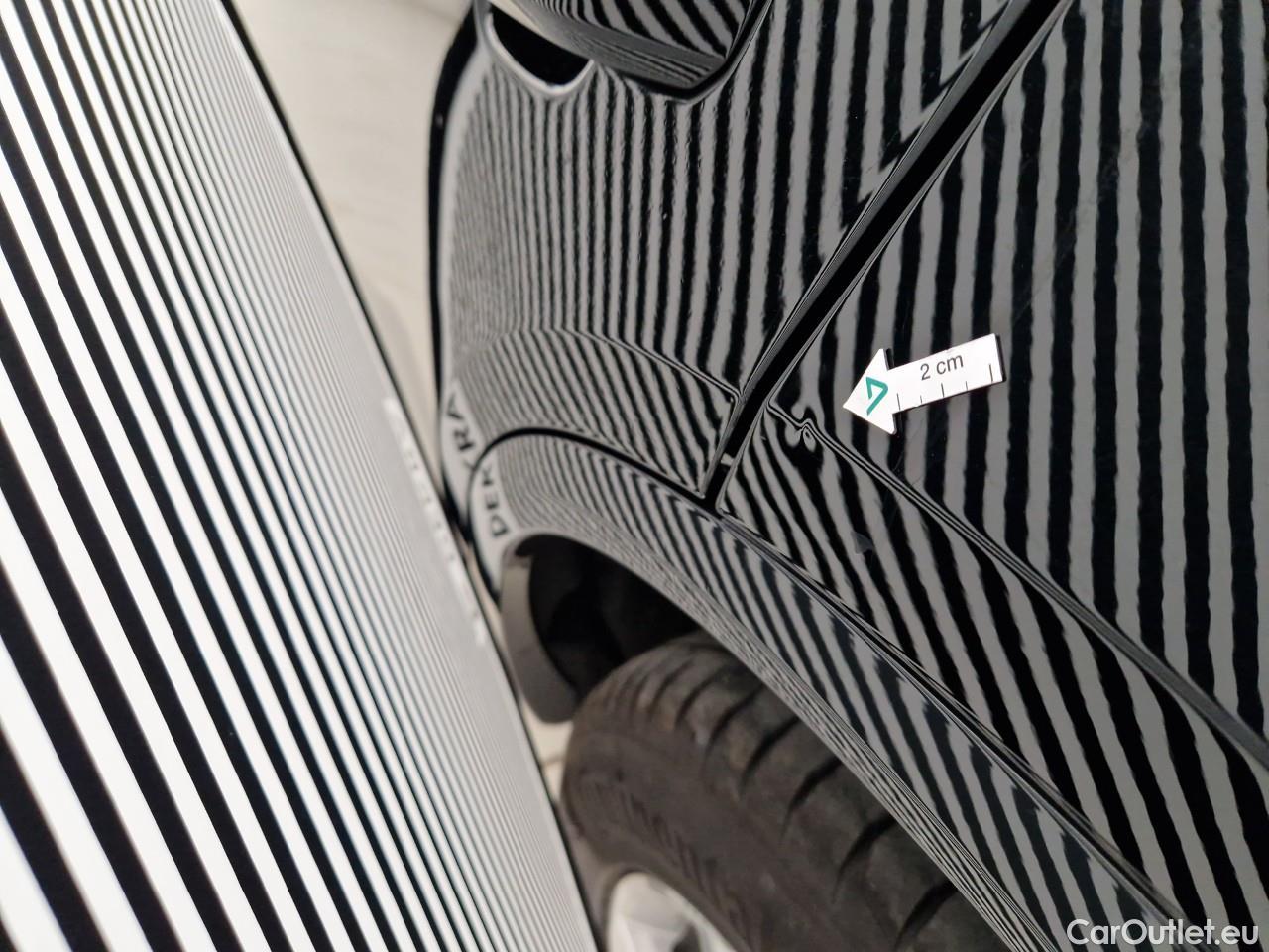  Audi  Q5 Advanced 40 TDI quattro W3 #28