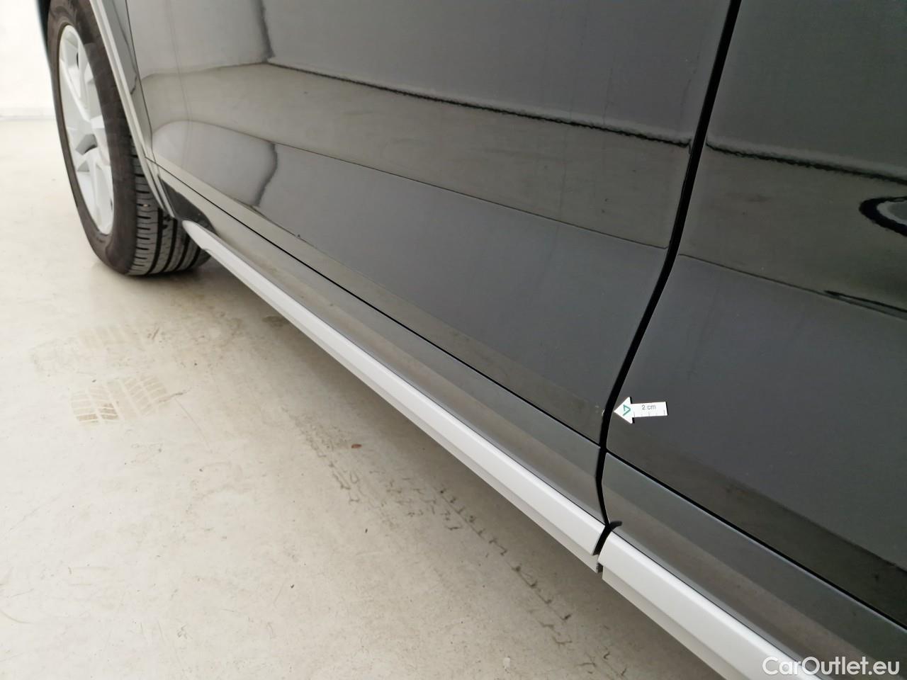  Audi  Q5 Advanced 40 TDI quattro W3 #1