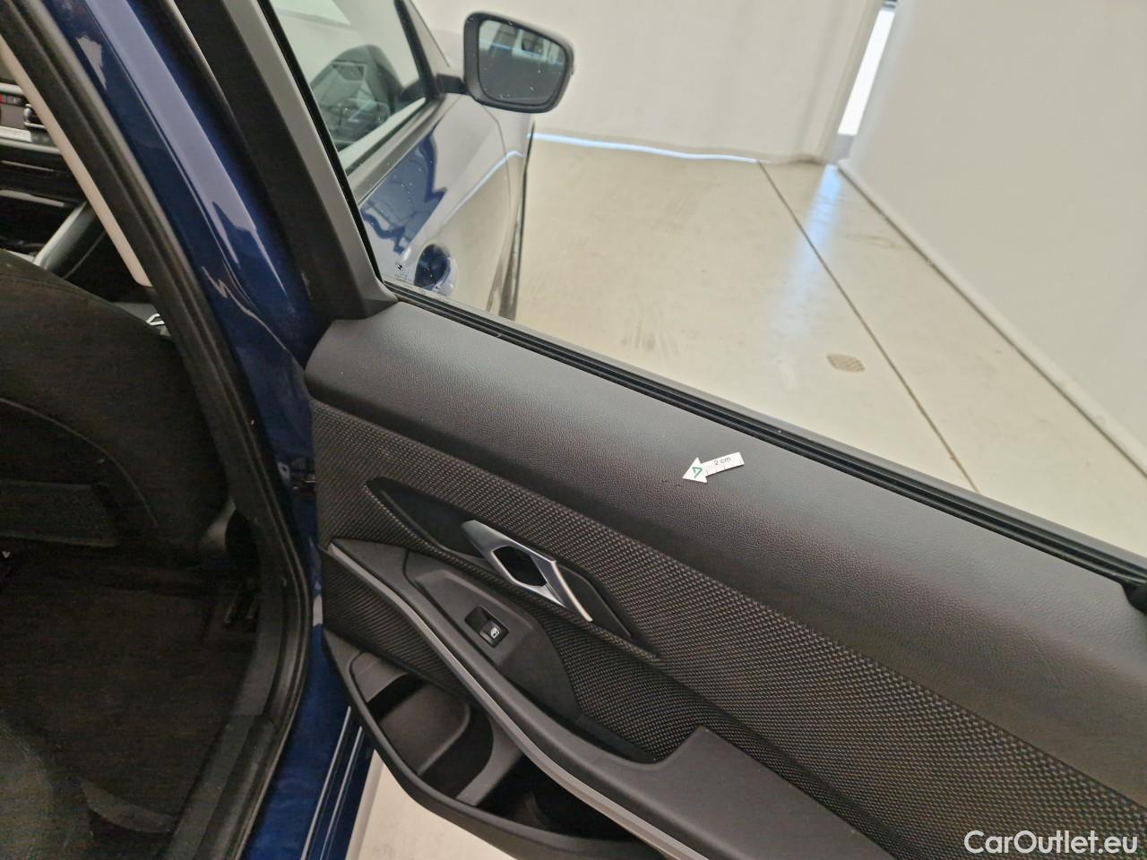  Bmw  Serie 3 2.0 320d Advantage xDrive AT #22