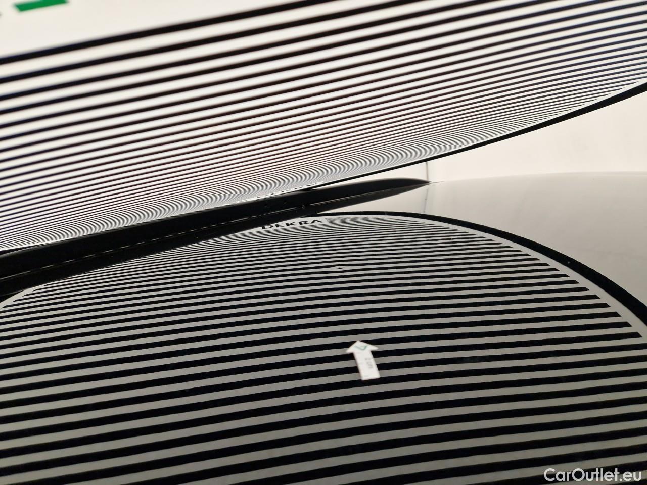  Audi  Q5 Advanced 40 TDI quattro W3 #30