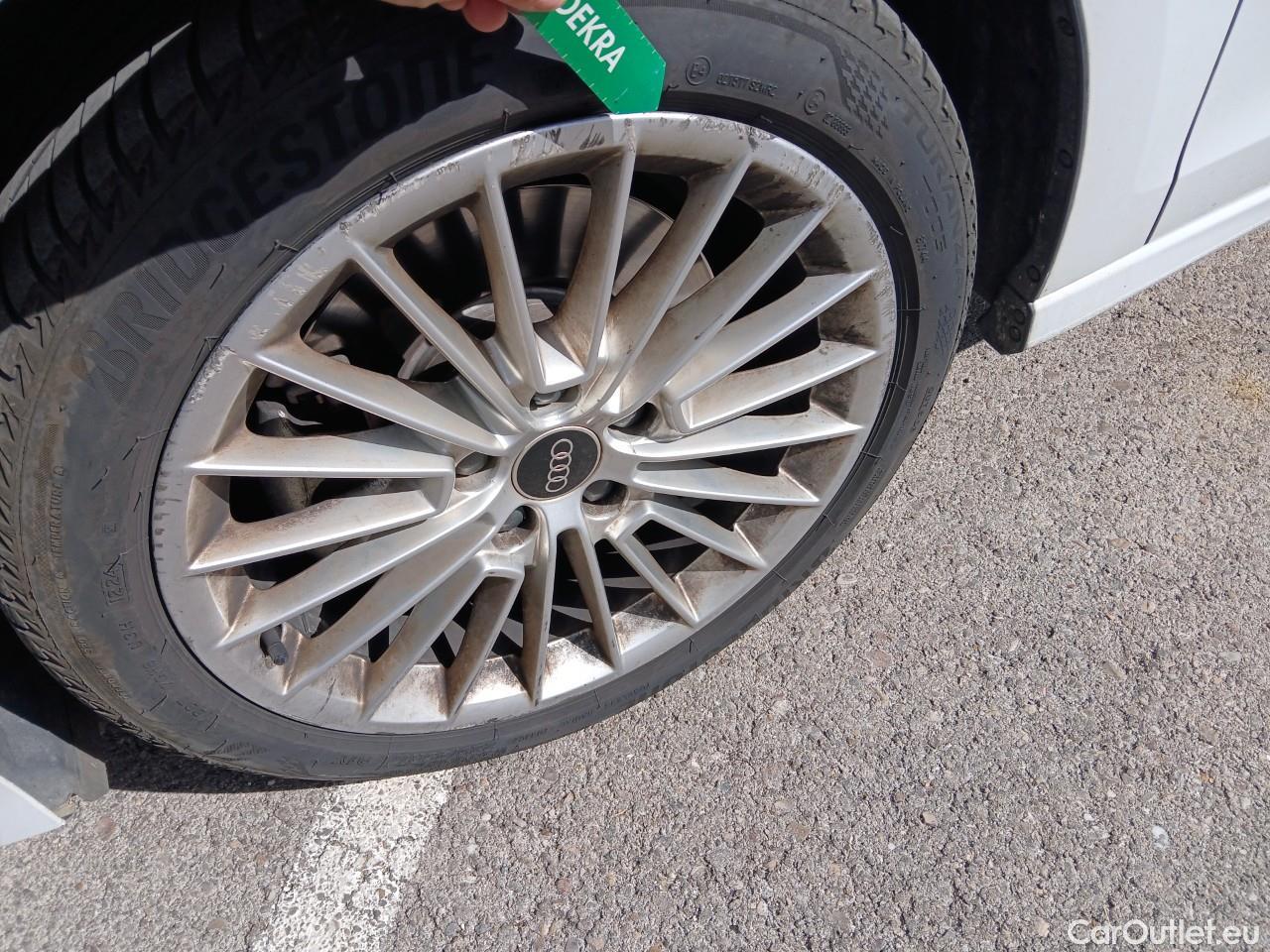  Audi  A3  Sedán 30 TDI advanced 2.0 TDI 115CV MT6 E6d #15
