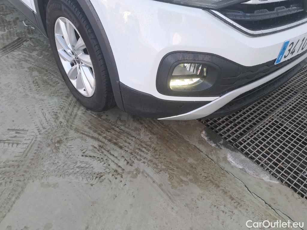  Volkswagen  T-ROC VOLKSWAGEN T-Cross / 2018 / 5P / todoterreno Advance 1.0 TSI 81kW (110CV) DSG (AC3) #9